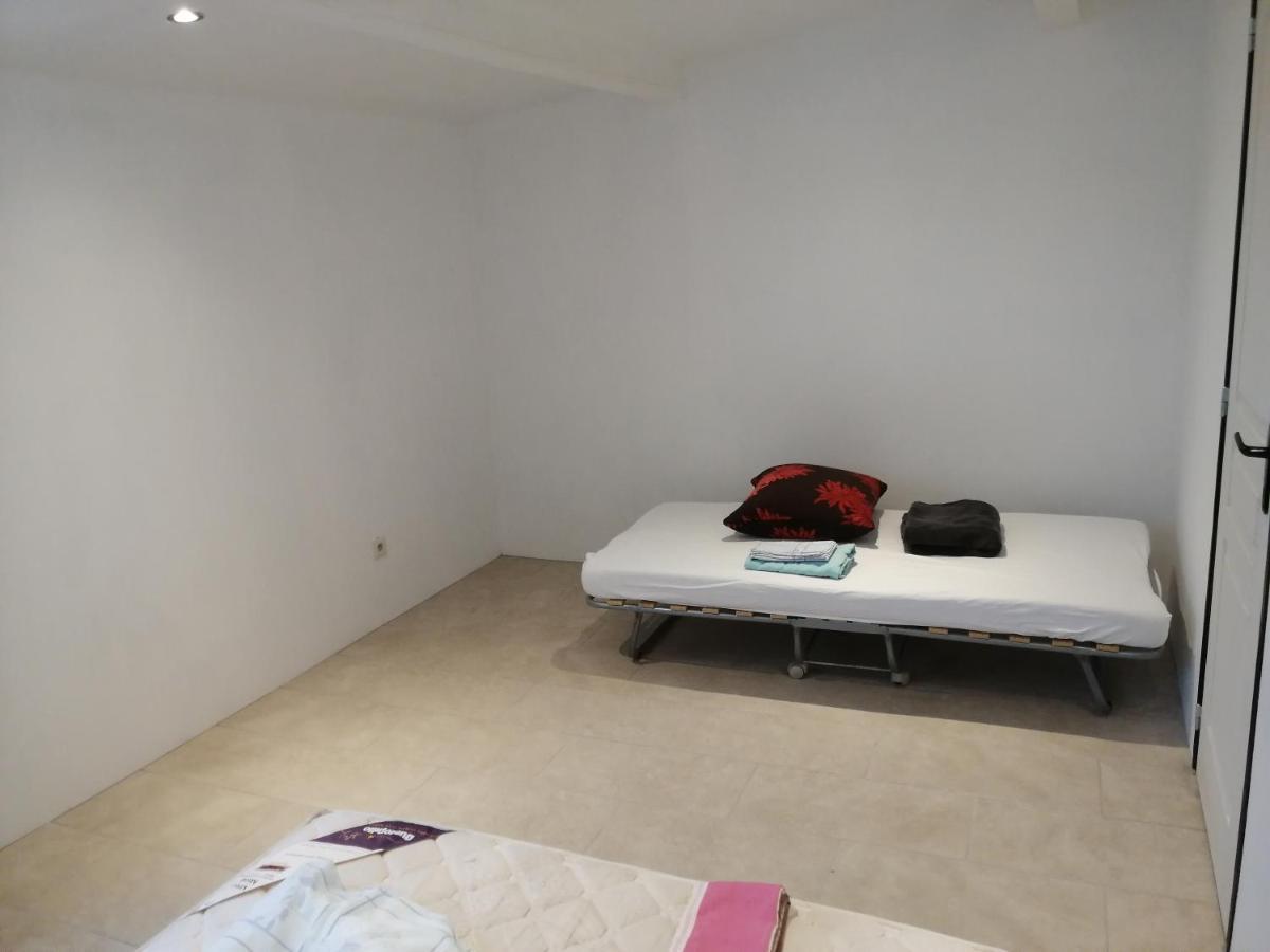 Appart Hotel Avec Jardin Cuers Dış mekan fotoğraf